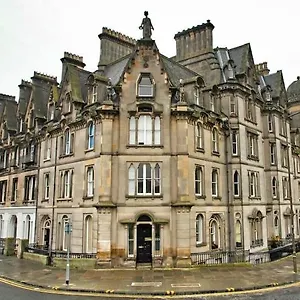 Apartment Castle Terrace 1 Bed Looking Onto Castle - Sleeps Upto 4, Edinburgh