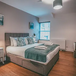 Rows At Bridge Street, Centre - Luxury By Polkastays , Chester United Kingdom