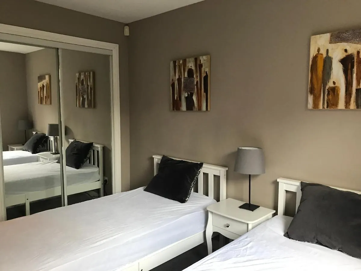 Dicksonfield Groud Floor Apartment Edinburgh