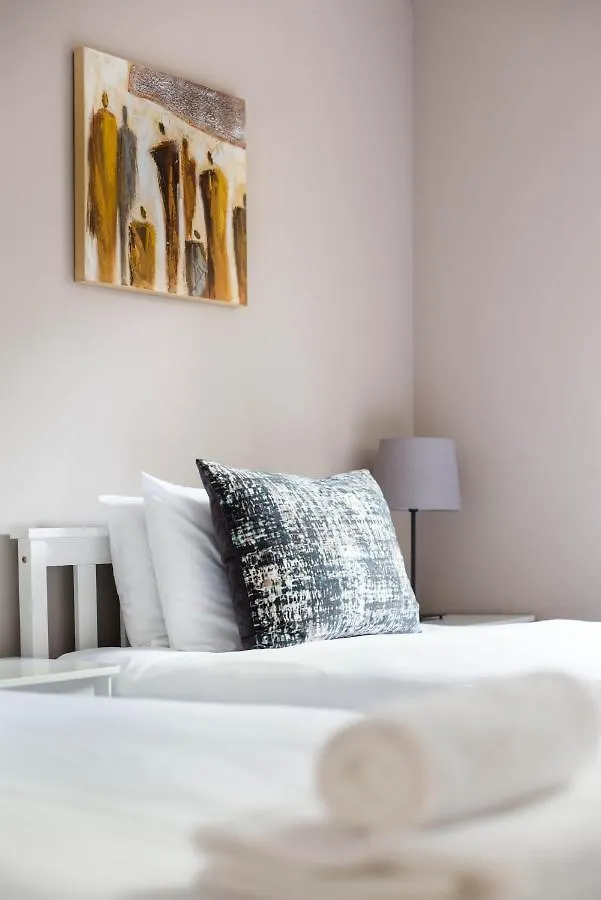 Dicksonfield Groud Floor Apartment Edinburgh United Kingdom