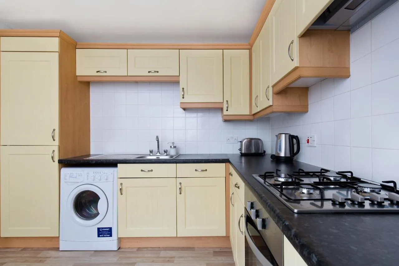Dicksonfield Groud Floor Apartment Edinburgh United Kingdom